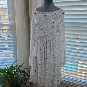 Elegant White Star Print Dress